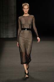 Monique_Lhuillier_Fall_2014_q3_Th_Vz_9_W.jpg