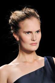 Monique_Lhuillier_Fall_2014_Details_aw_B.jpg