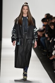 academyart-universitywinter-2015-nyfw16carly.jpg