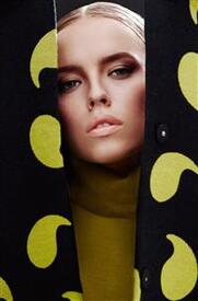 Magda-Mayer-Avant-models-All-Magazine-nov-3-Custom-2-.jpg