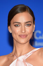 004_Irina_Shayk_101st_Annual_White_House_Corresponde.jpg