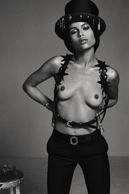 Zoe-Kravits-Topless-In-Flaunt-Magazine-05.jpg