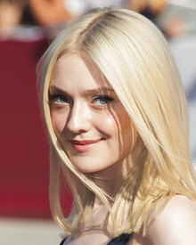 tduid300011_DakotaFanning.jpg