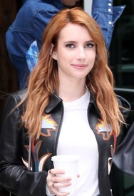 Emma Roberts Out NYC QgEXSgVITE-x.jpg