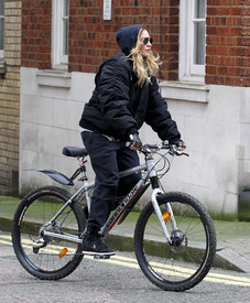 madonna180416BZNimage3.jpg