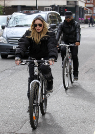 madonna180416BZNimage8.jpg