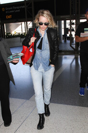 Rachel McAdams is seen at LAX _ndPjACnB_bl.jpg