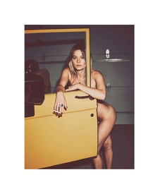 us 2016 04(15)Camille Rowe.jpg