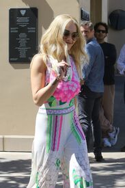 rita-ora-out-in-beverly-hills_20.jpg