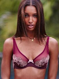 V582502_CROP1.jpg
