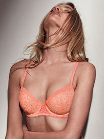 V583435_CROP1.jpg