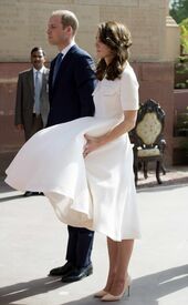 KateMiddleton_IndianTour041116_38.jpg