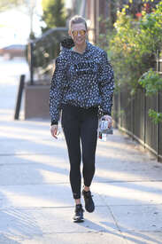 Karlie-Kloss-in-Spandex--06.jpg