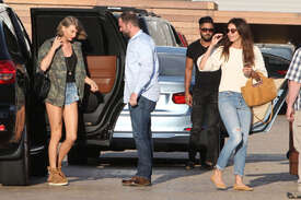 Taylor-Swift-in-Jeans-Shorts--28.jpg
