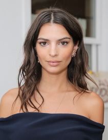 Emily-Ratajkowski5.jpg