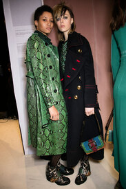 burberry-bks-a-rf16-2435.jpg