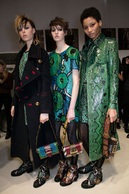 burberry-bks-a-rf16-2600.jpg