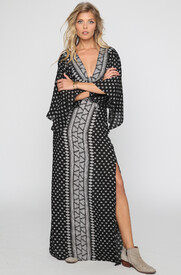 amuse-society-havana-dress-black-sands-AE1Y9643.jpg