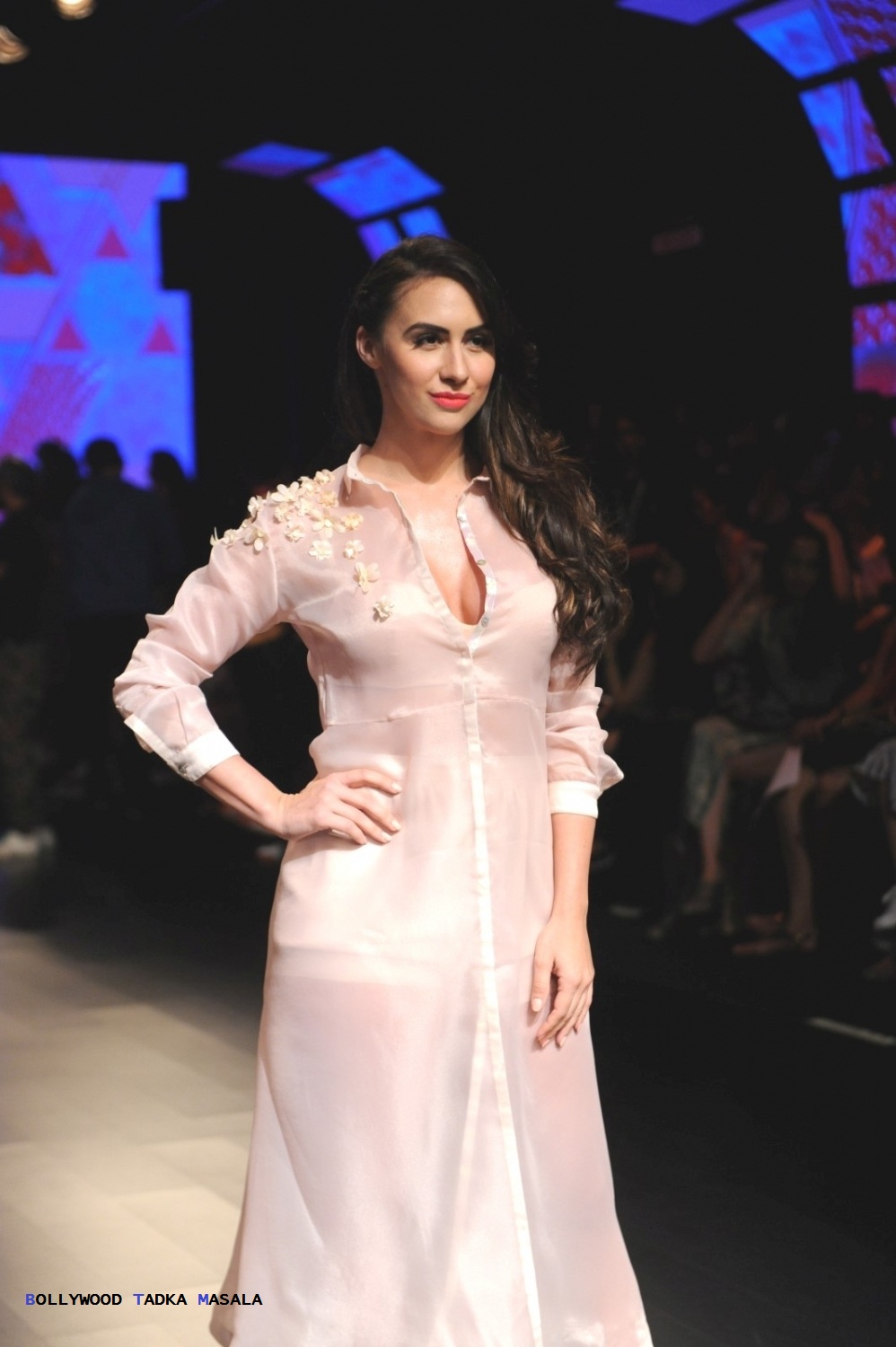 998px x 1500px - Lauren Gottlieb - Actresses - Bellazon