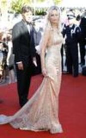 Adriana_Karembeu_Marie_Antoinette_Premiere_15.jpg