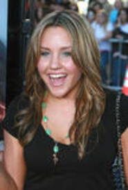 amanda_bynes_the_break_up_premiere_22_05_06_0003.JPG