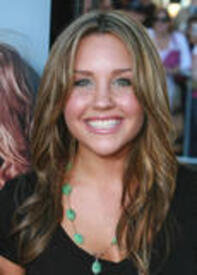 amanda_bynes_the_break_up_premiere_22_05_06_0007.jpg