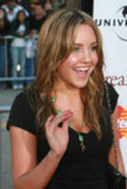 amanda_bynes_the_break_up_premiere_22_05_06_0015.JPG