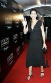Ines_Sastre_Lancome_Colordesign_051806_3.jpg