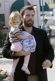 ben_affleck_violet_051407_04.jpg