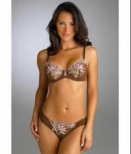 Avant_Embroidered_Demi_Bra_Fullset.jpg