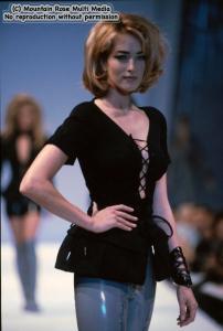 tatjana_patitz_Mugler_91.jpg