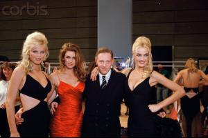 Eva_Herzigova_and_Karen_Mulder324333_8.jpg