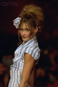 carla_bruni_WESTWOOD_1327138_11.jpg