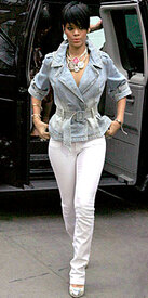 041208_rihanna_200x400.jpg