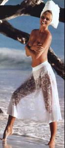 43516_cheryltiegs19_122_1125lo.jpg