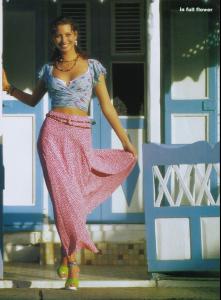 christy_turlington_96321896_2.jpg
