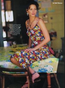 christy_turlington_97321896_3.jpg