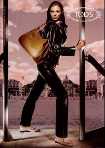 28351_0411bzr_id_01_Tods_AnjaRubik_122_904lo.JPG
