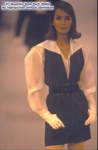 gail_elliot_Yohji_Yamamoto_pap_1991333404_6a.jpg