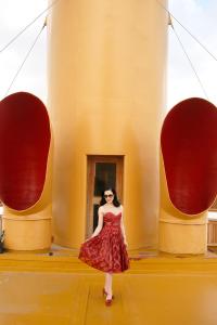 98523_Dita_Von_Teese_Vakko_Brunch_Cruise_04_123_330lo.JPG