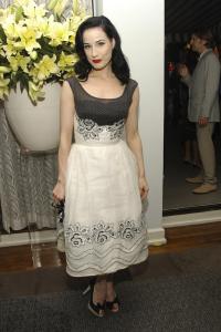 07575_hollywoodsbest.netDita_Von_Teese1_590lo.JPG