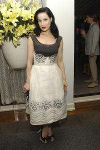 07575_hollywoodsbest.netDita_Von_Teese1_590lo.JPG