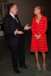 91955_celebrity_city_Carolyn_Murphy_42_123_585lo.JPG