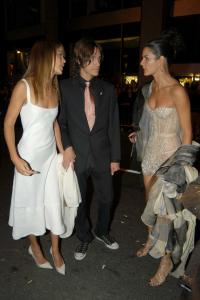 92599_celebrity_city_Carolyn_Murphy_103_123_410lo.JPG