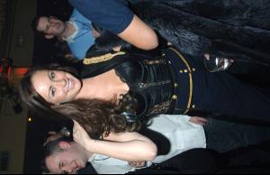 21326_7229900Poshigirl57200725650AM_122_805lo.jpg