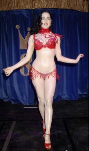 768_hollywoodsbestdita40_18.jpg