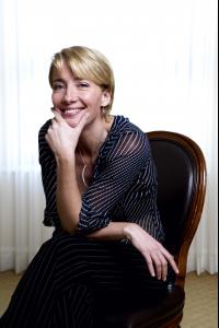 Emma_Thompson___Kevin_Scanlon_Photoshoot3.jpg