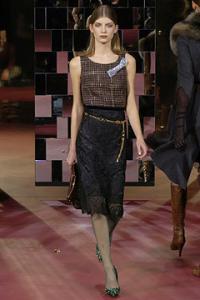 luca_Dolce___Gabbana_Fall_2004_Ready_to_Wear.jpg