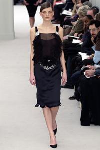 luca_Chanel_Spring_2004_Couture.jpg