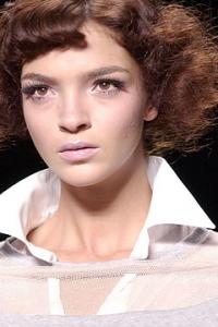maria_Viktor___Rolf_Spring_2004_Ready_to_Wear3.jpg